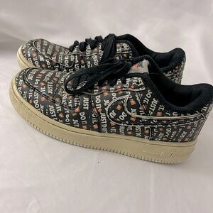 Youth) Nike Air Force 1 PRM 'Just Do It' size Y1.5